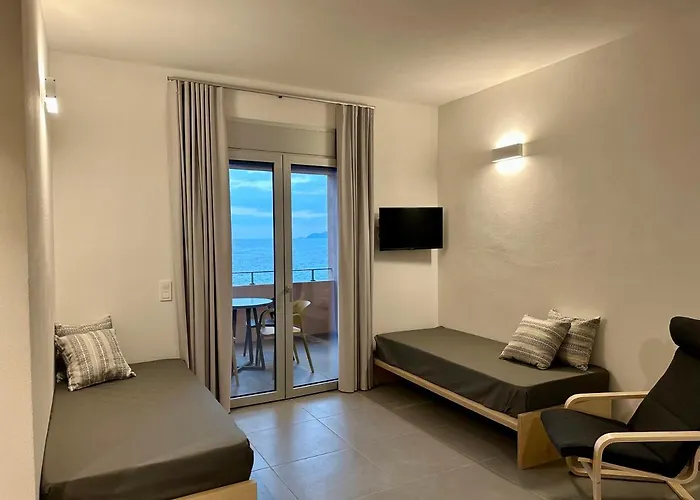 Pasithea Aparthotel 4*